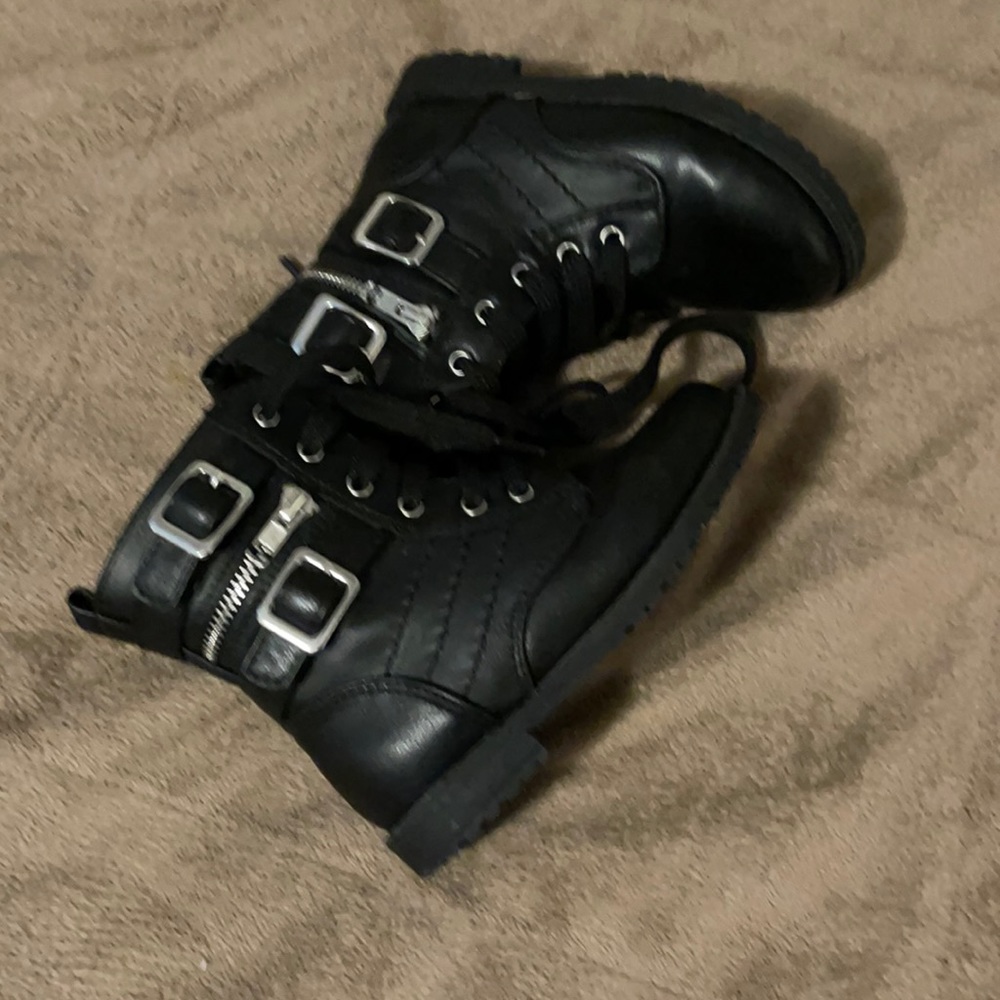 Black boot